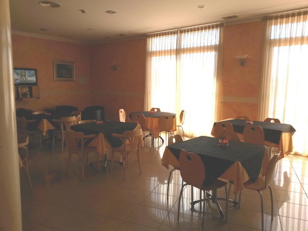 Hotel La Torre Los Montesinos Luaran gambar